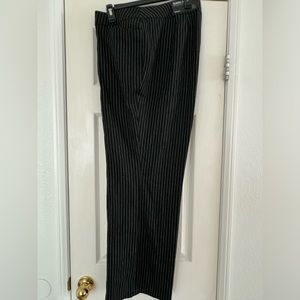 Nice Striped Black and white slacks w/ wide leg…Lane Bryant … size 20…NWT